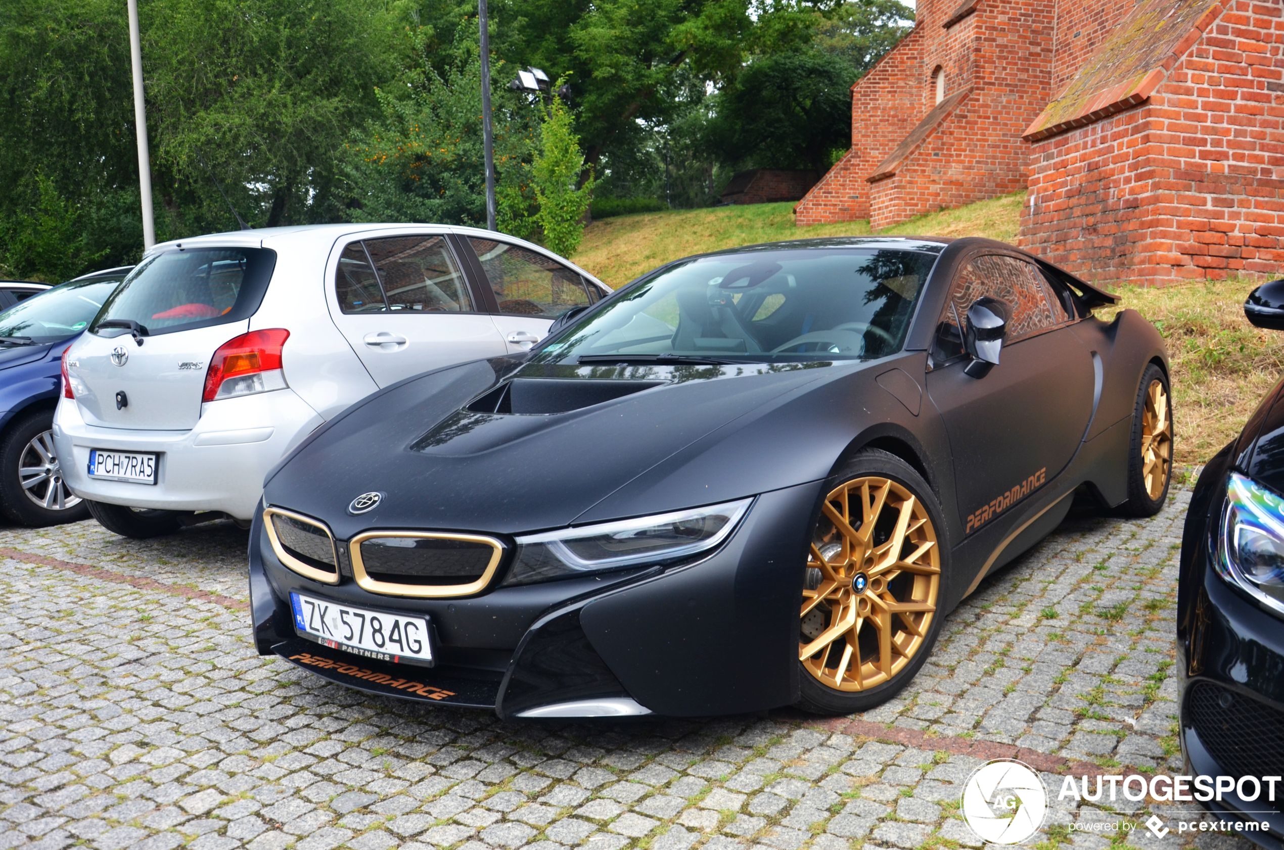 BMW i8