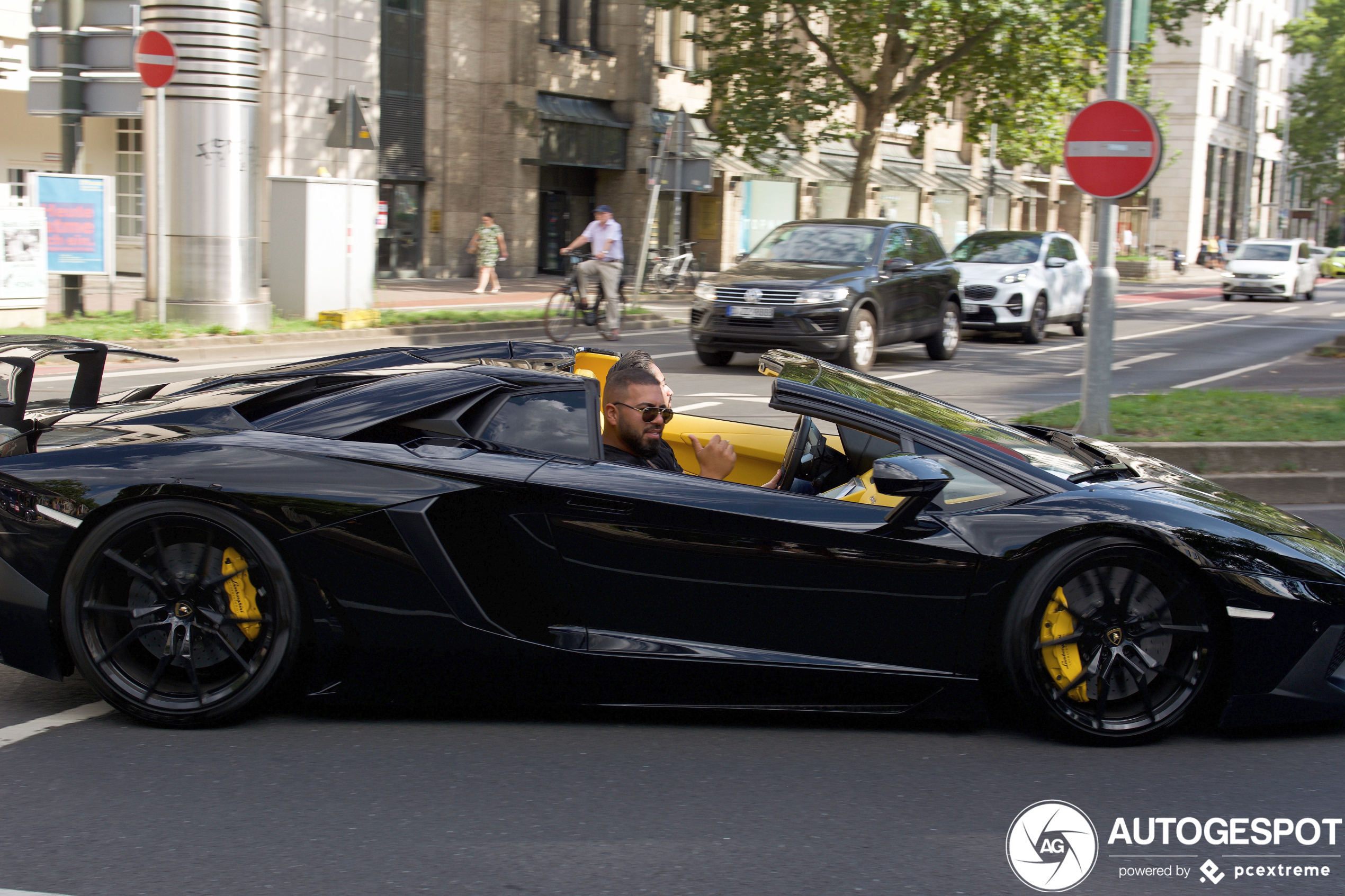 Lamborghini Aventador LP700-4 Roadster