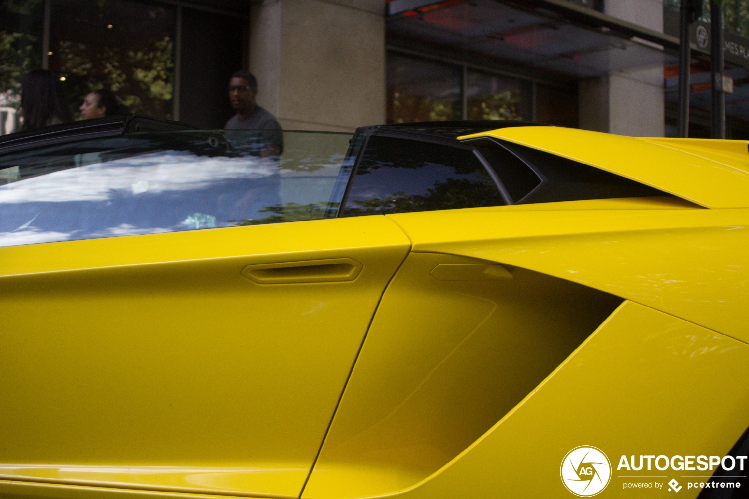 Lamborghini Aventador S LP740-4 Roadster