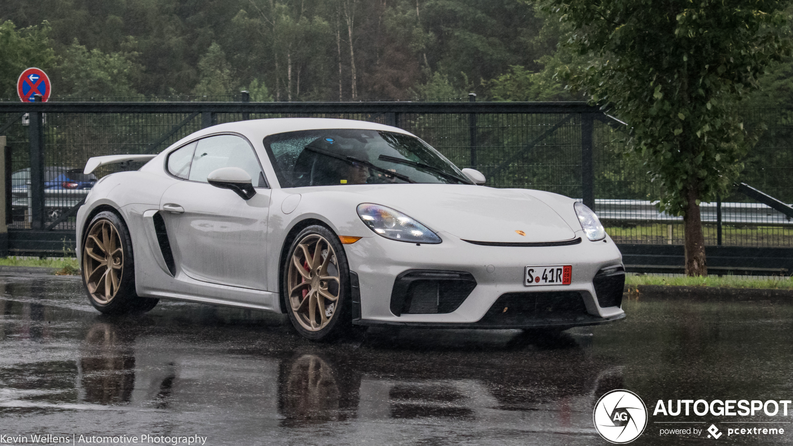 Porsche 718 Cayman GT4