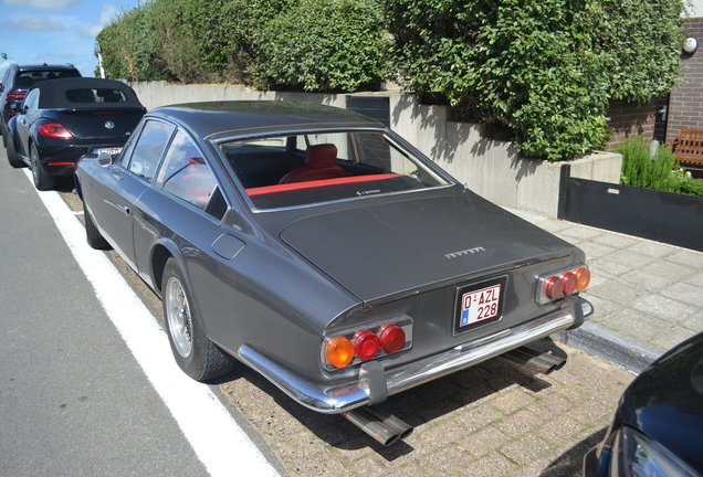 Ferrari 365 GT 2+2