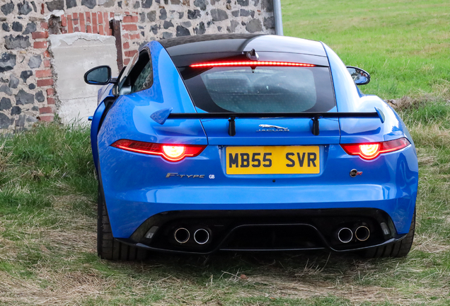 Jaguar F-TYPE SVR Coupé