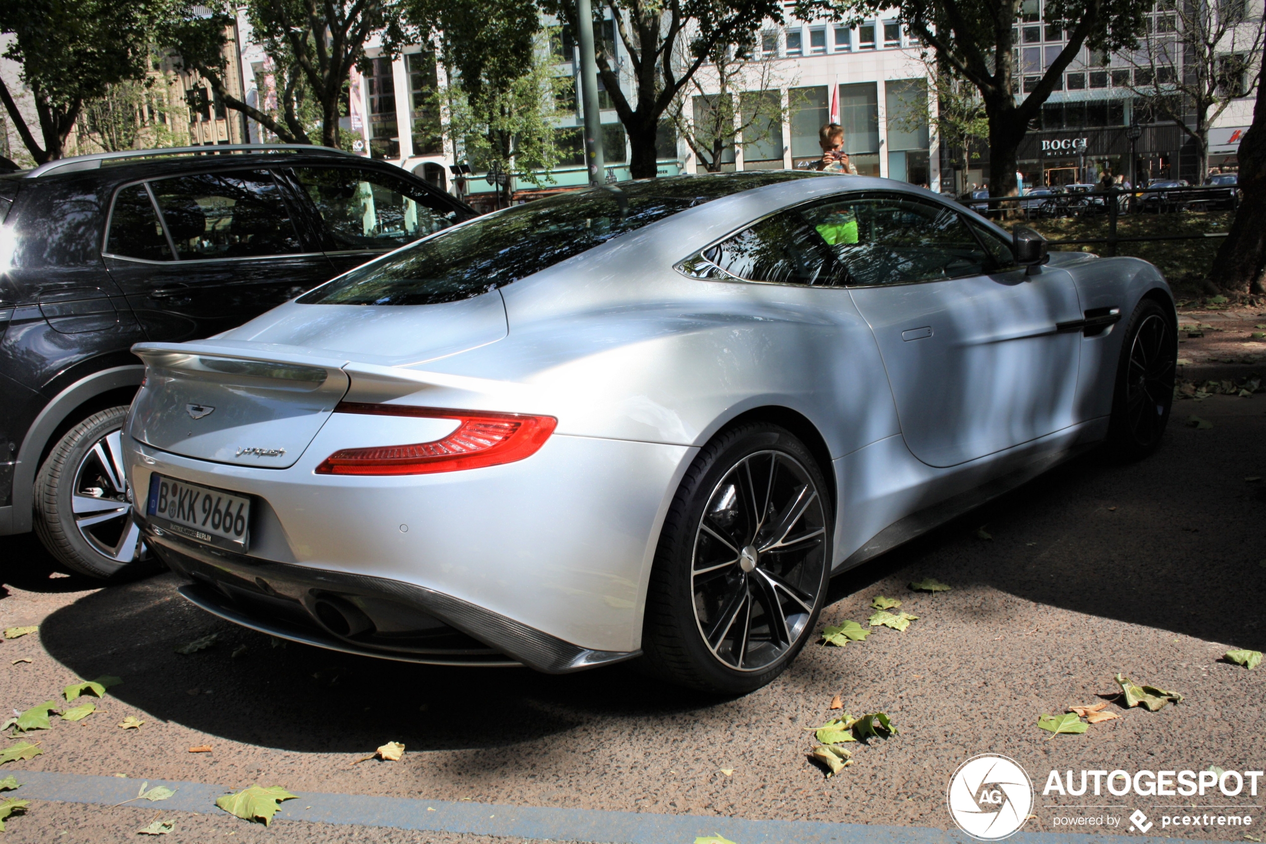 Aston Martin Vanquish 2013