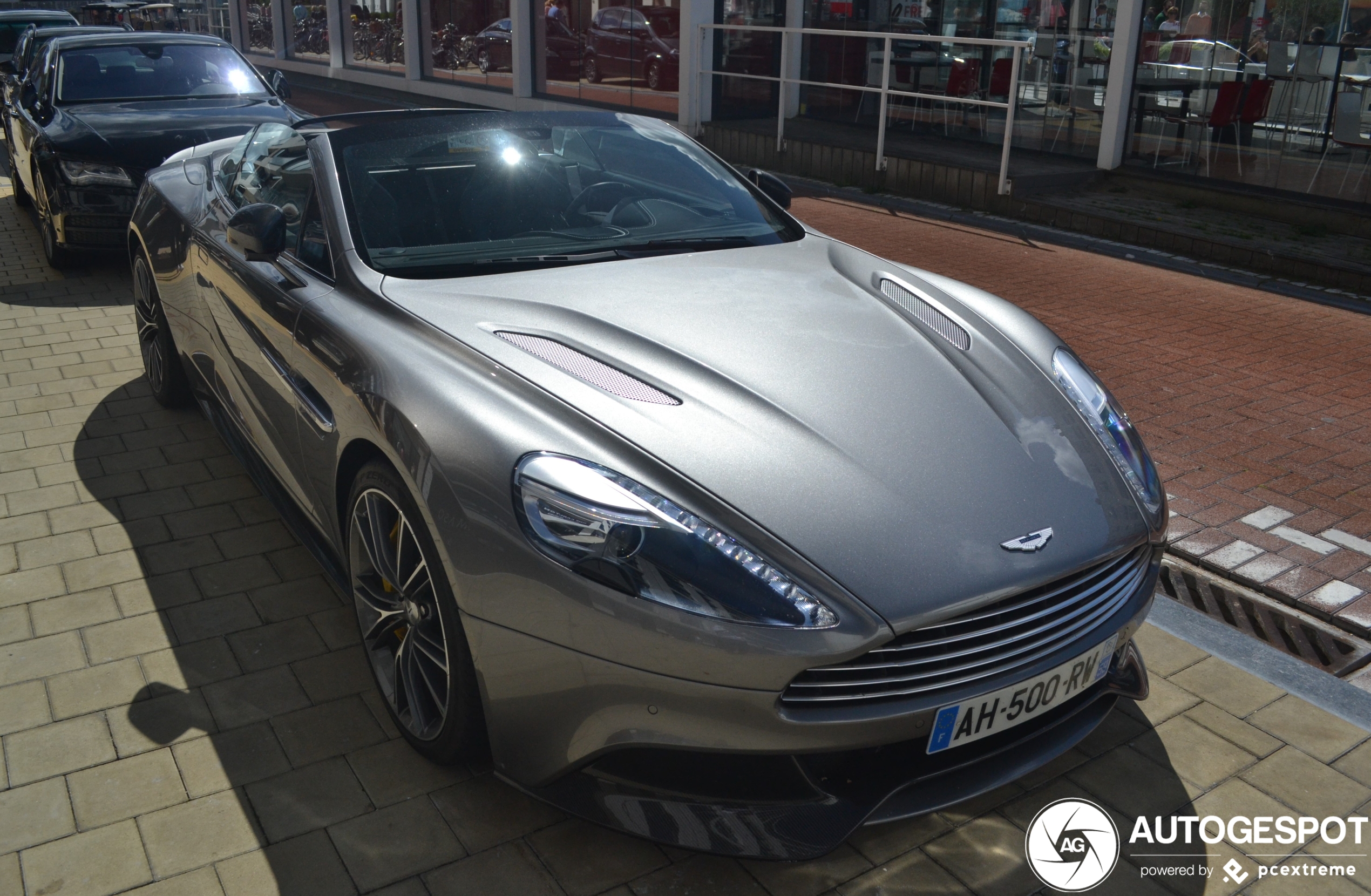 Aston Martin Vanquish Volante