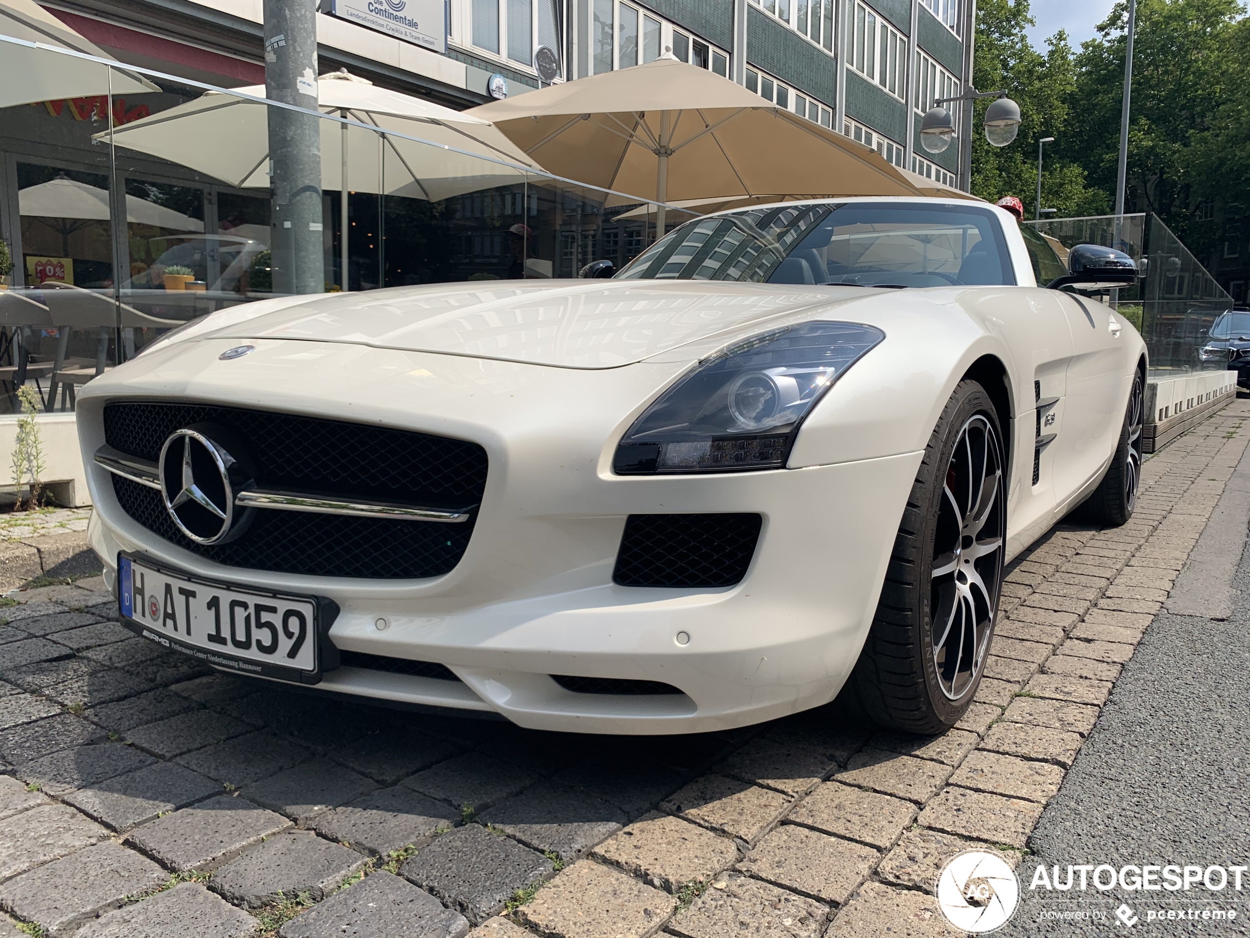 Mercedes-Benz SLS AMG GT Roadster