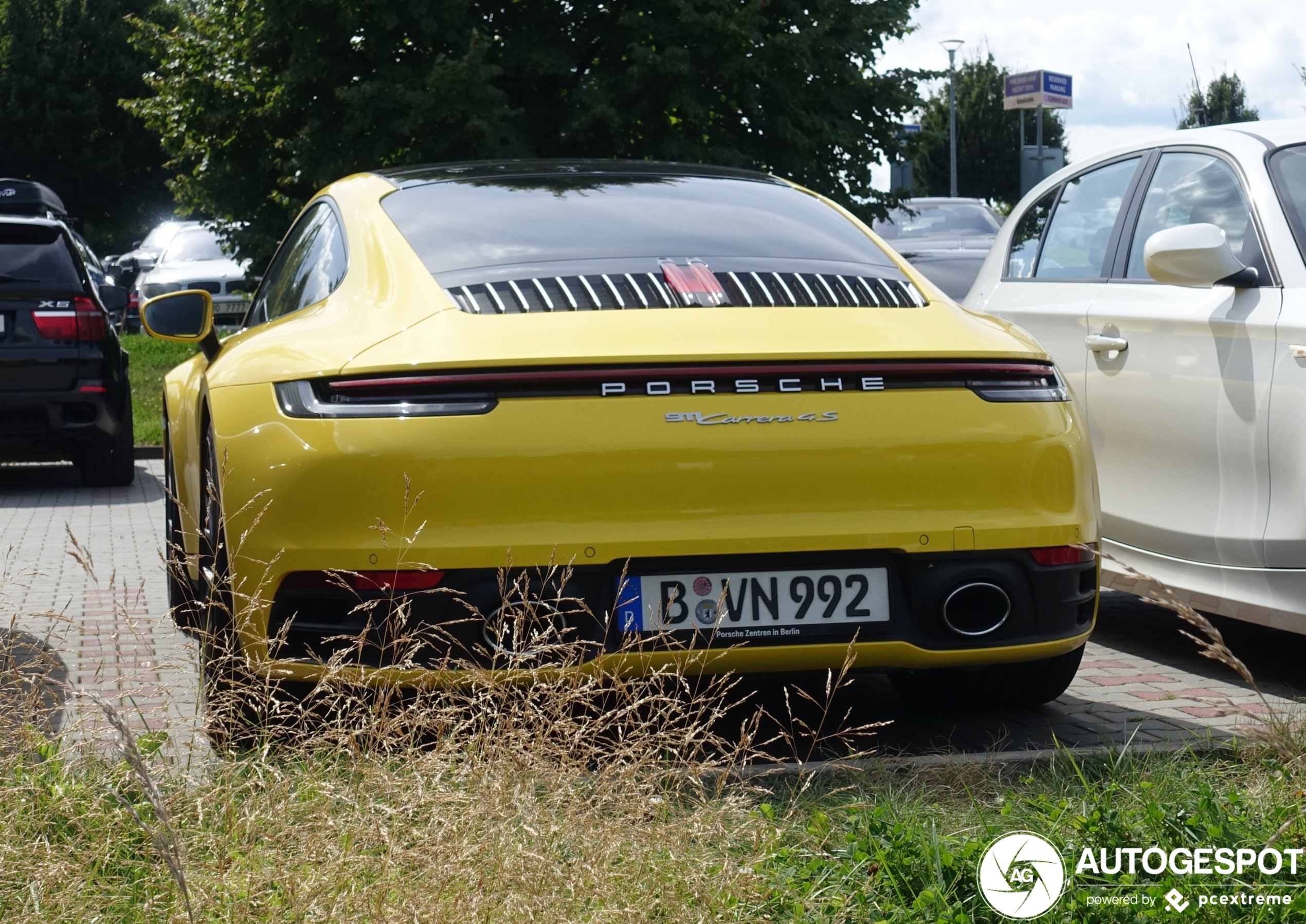 Porsche 992 Carrera 4S