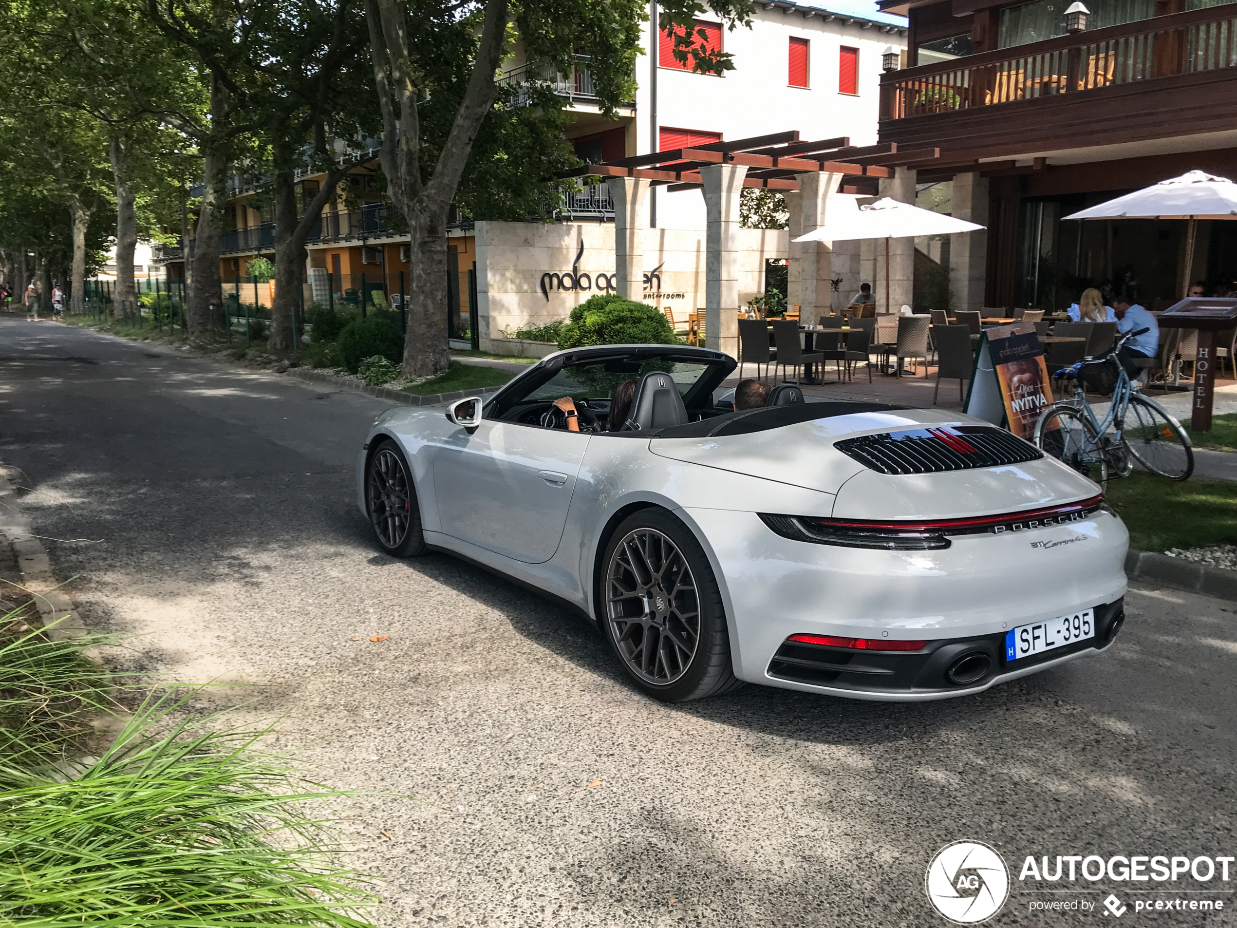 Porsche 992 Carrera 4S Cabriolet