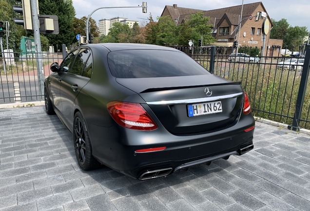 Mercedes-AMG E 63 S W213 Edition 1