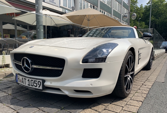 Mercedes-Benz SLS AMG GT Roadster