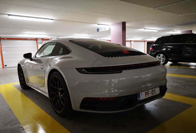 Porsche 992 Carrera 4S