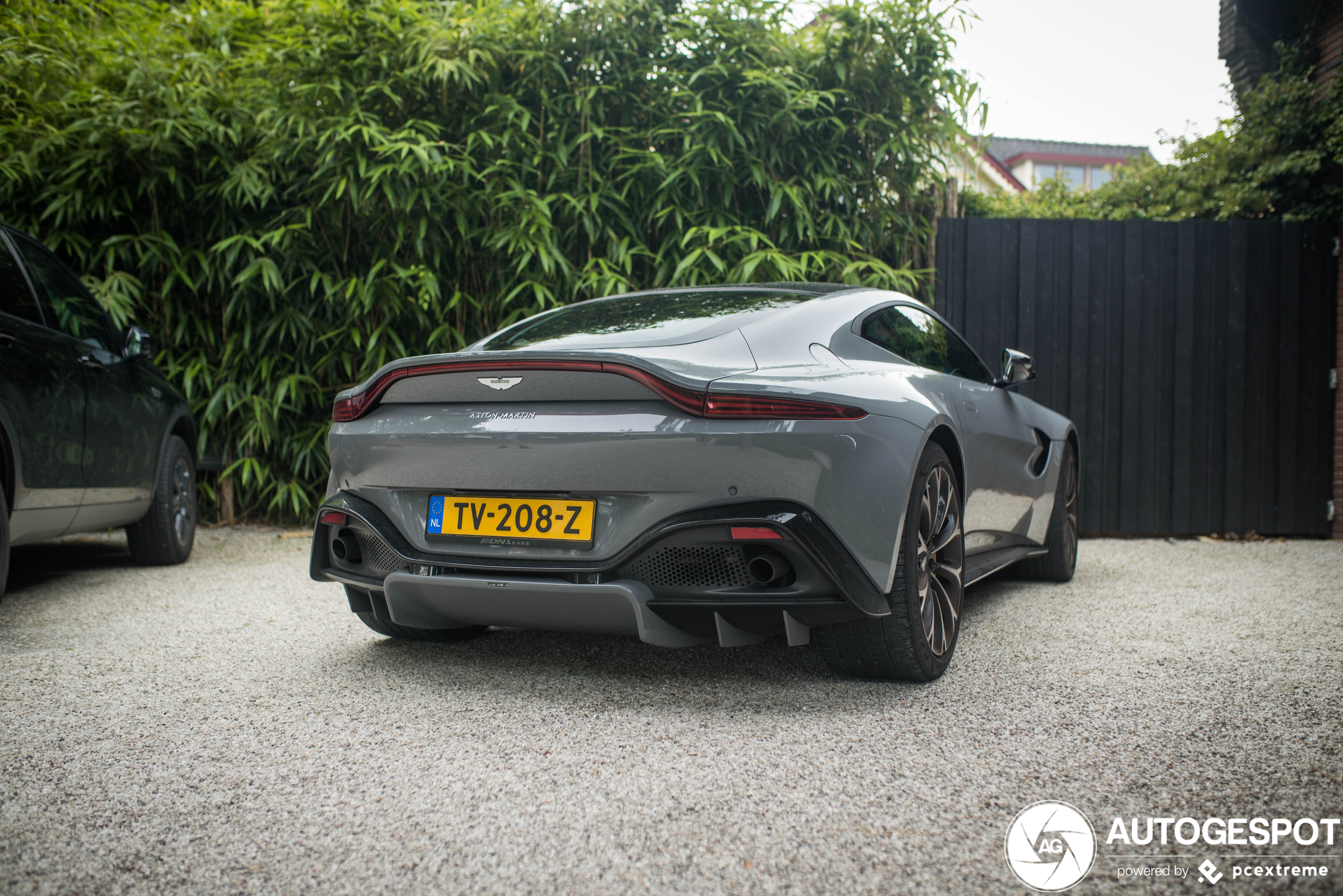 Aston Martin V8 Vantage 2018