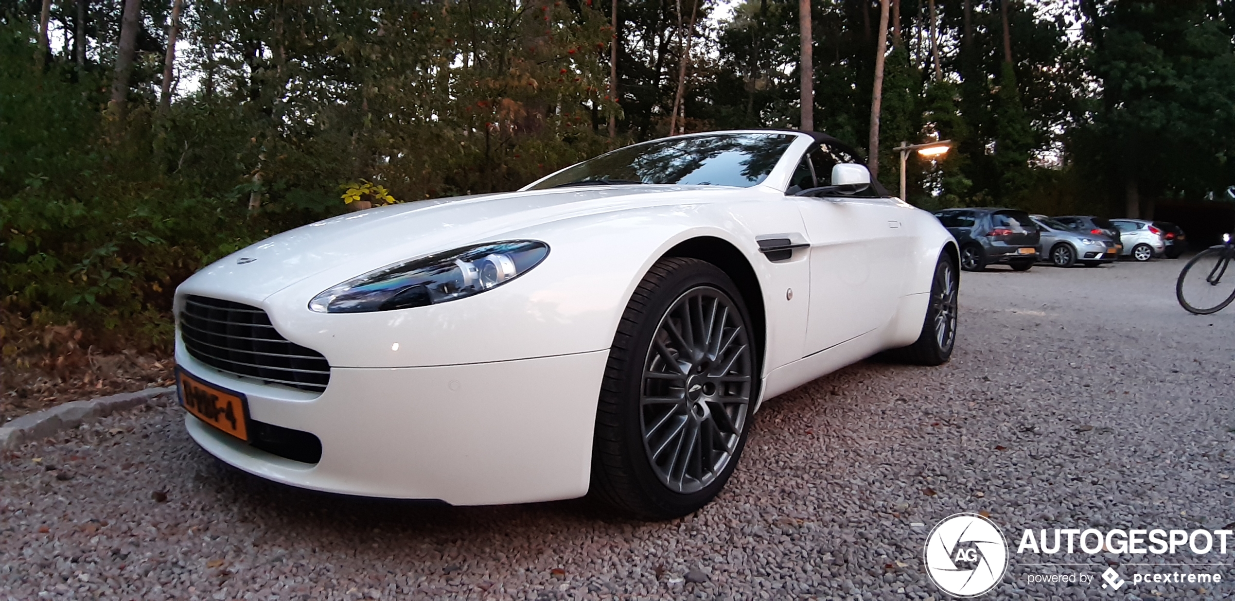 Aston Martin V8 Vantage Roadster