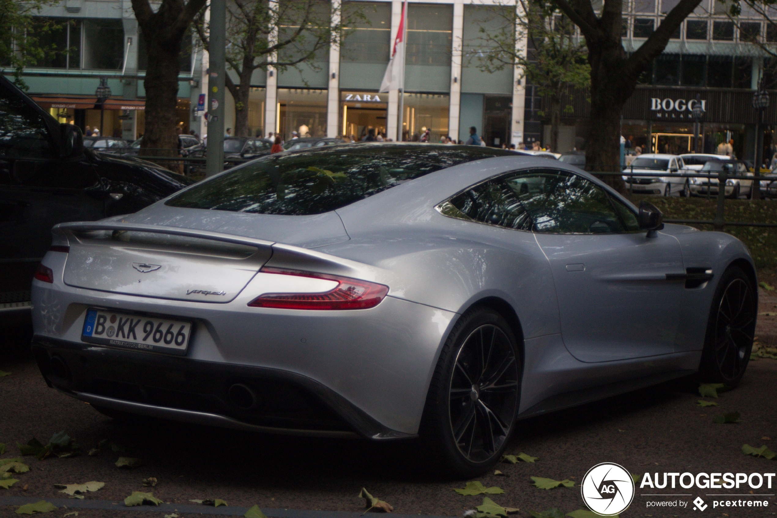 Aston Martin Vanquish 2013