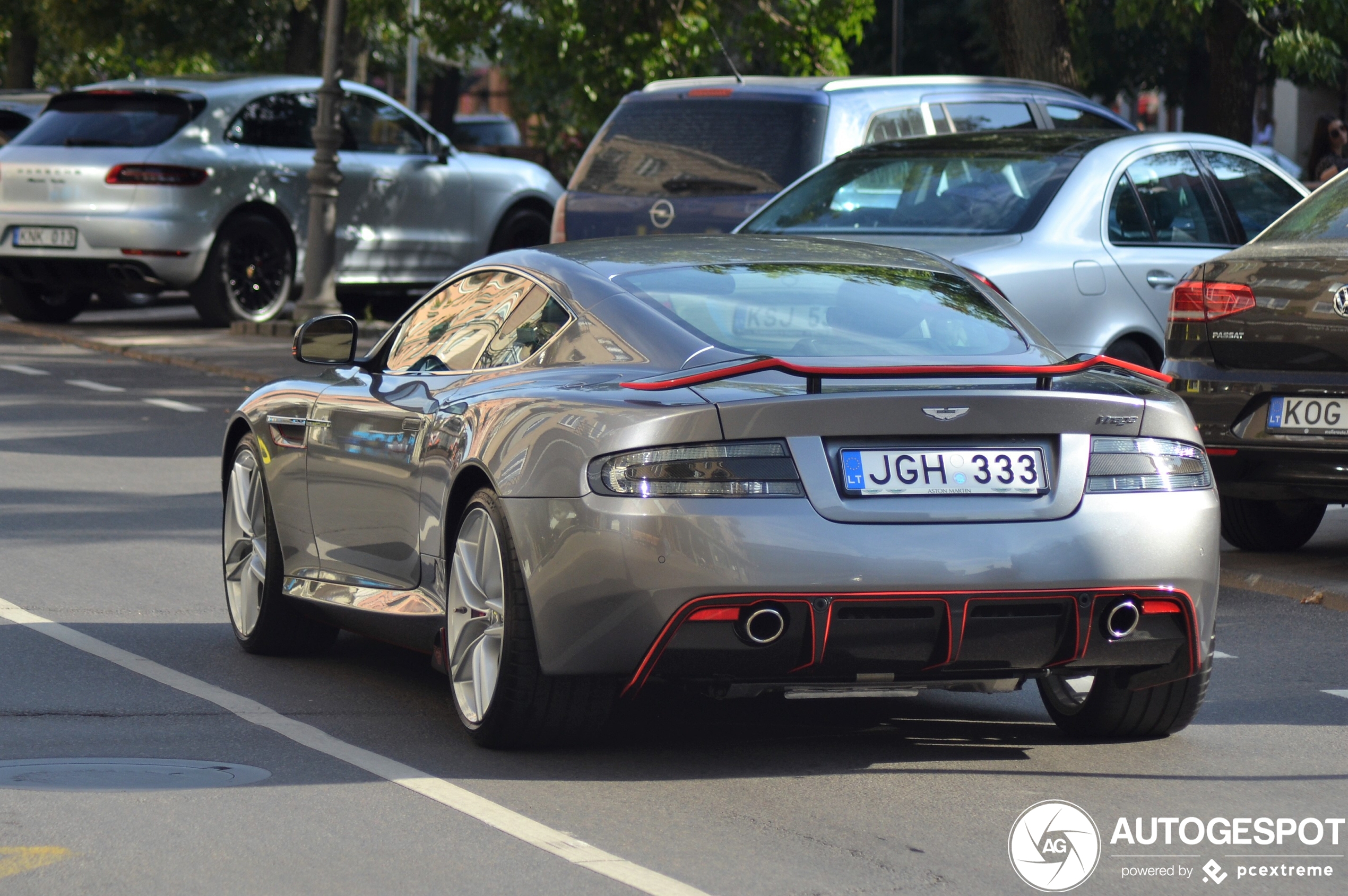 Aston Martin Virage 2011