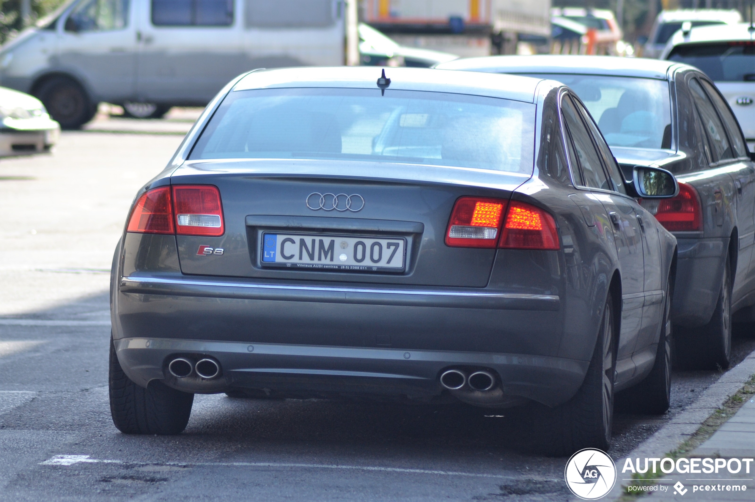 Audi S8 D3