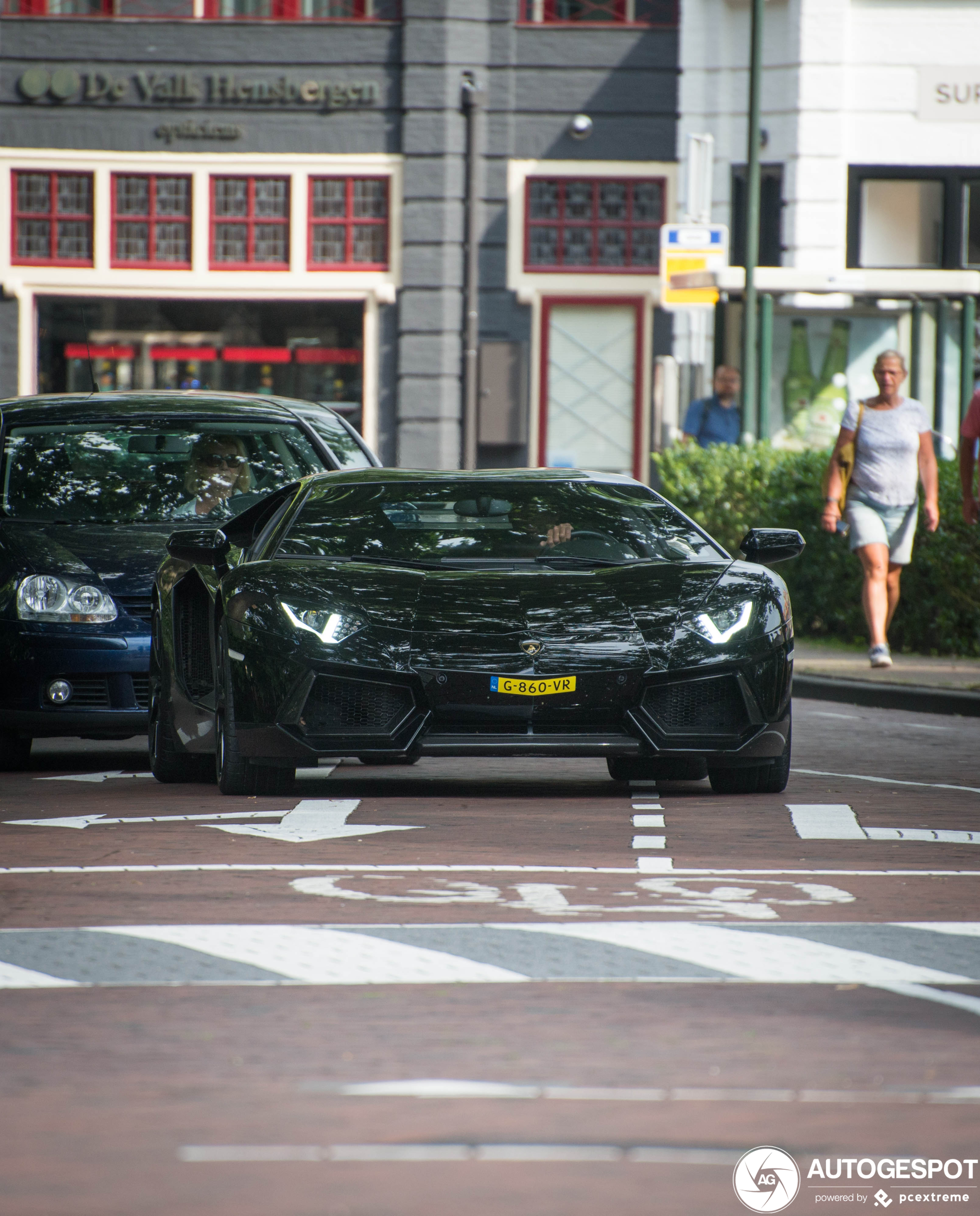 Lamborghini Aventador LP700-4