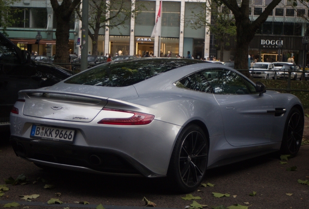 Aston Martin Vanquish 2013