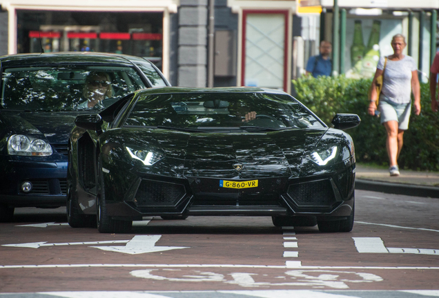 Lamborghini Aventador LP700-4