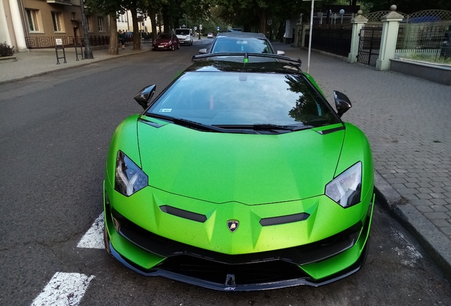 Lamborghini Aventador LP770-4 SVJ Roadster