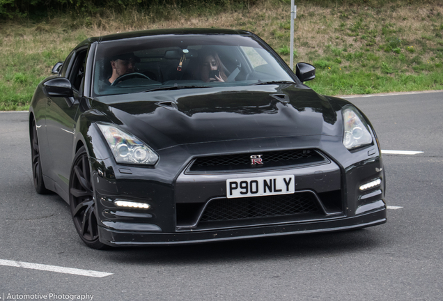 Nissan GT-R 2012