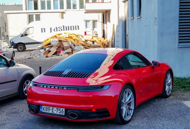 Porsche 992 Carrera 4S