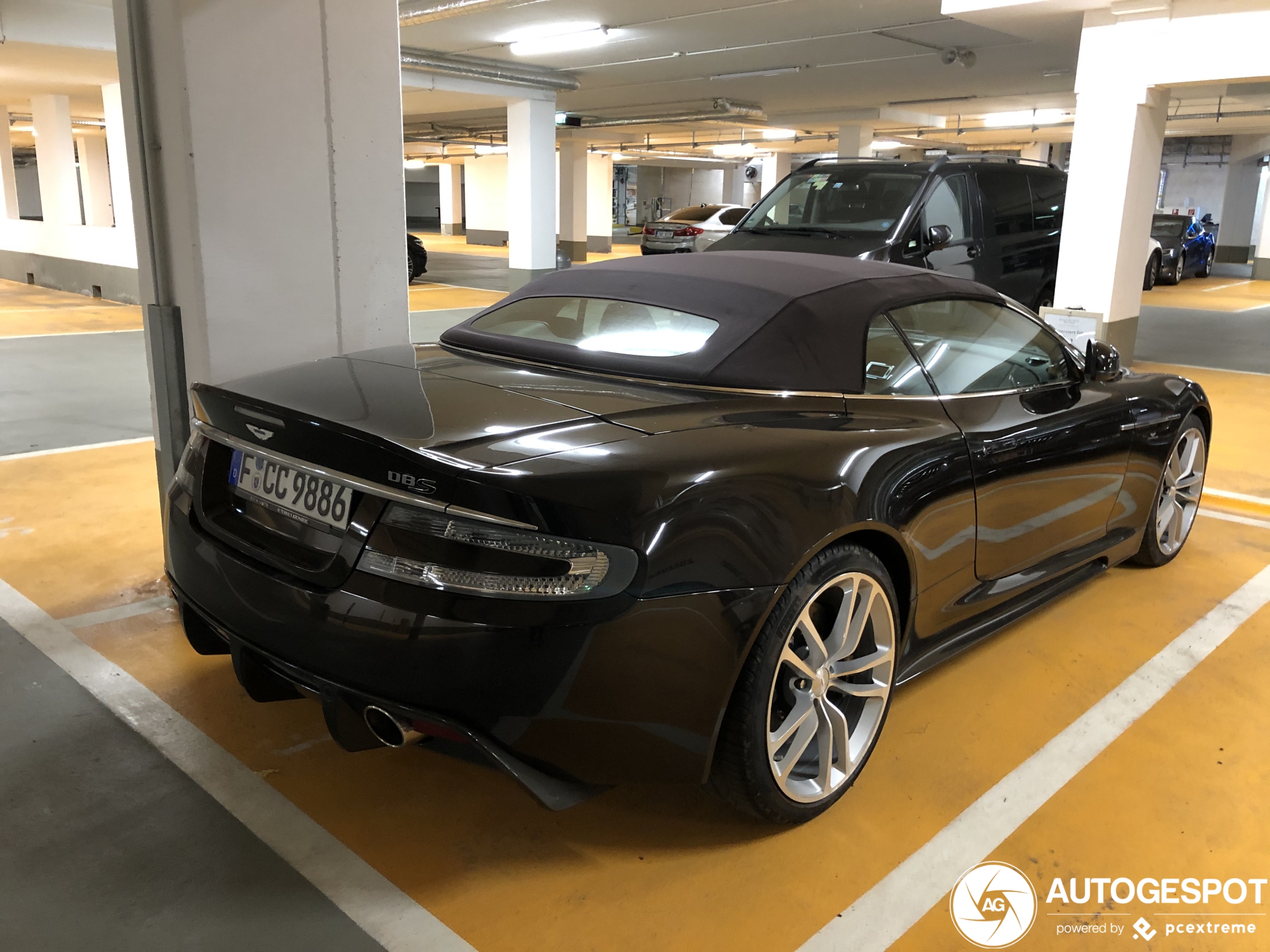 Aston Martin DBS Volante