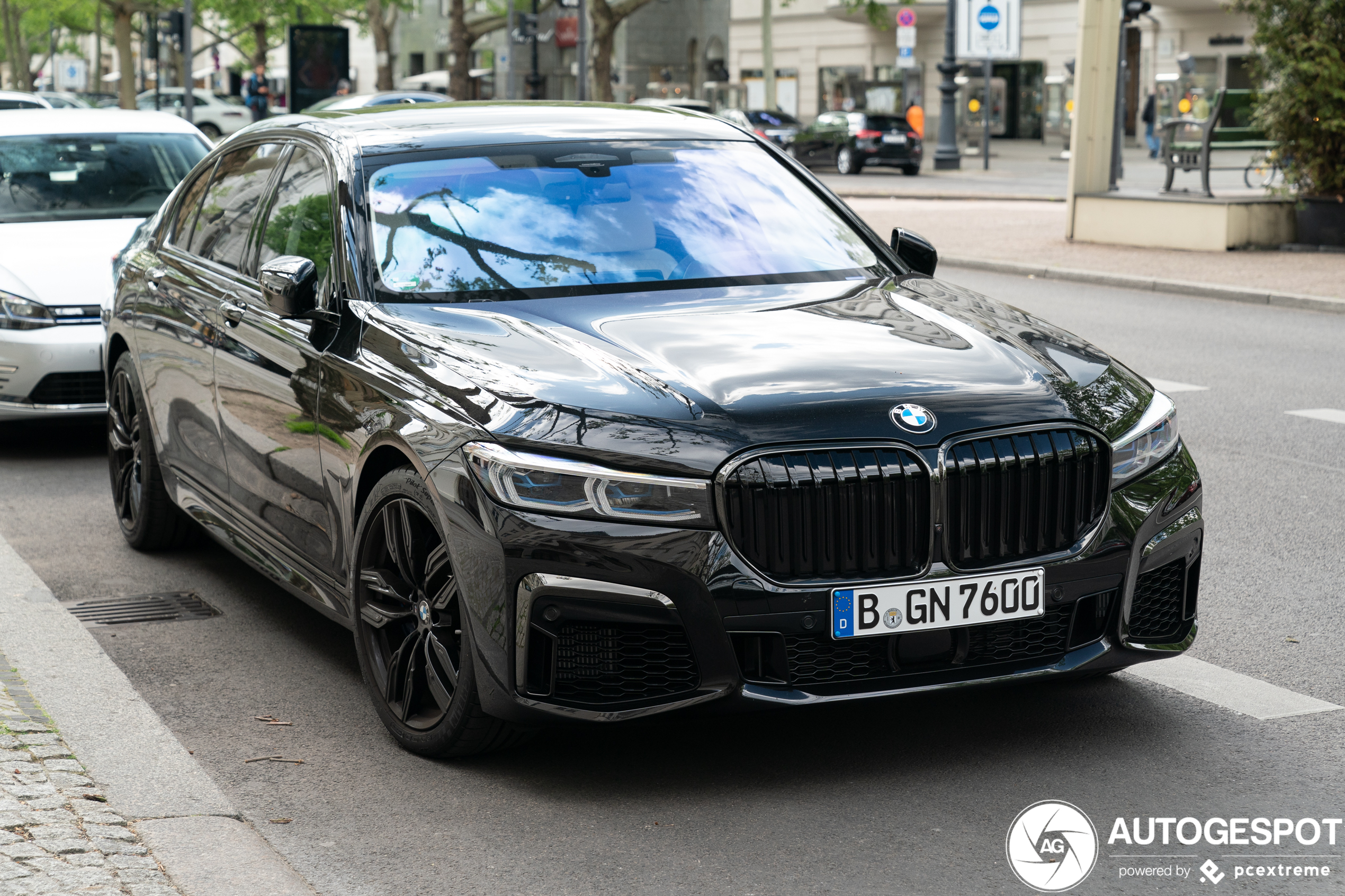 BMW M760Li xDrive 2019