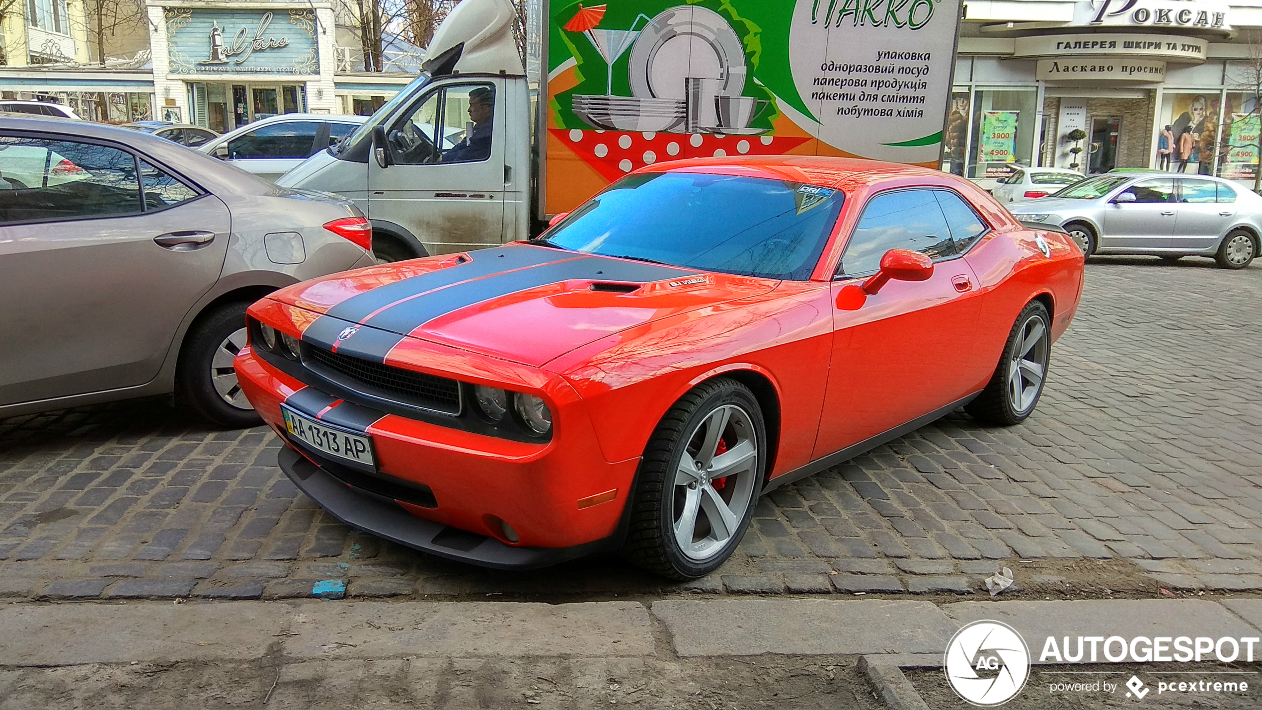 Dodge Challenger SRT-8