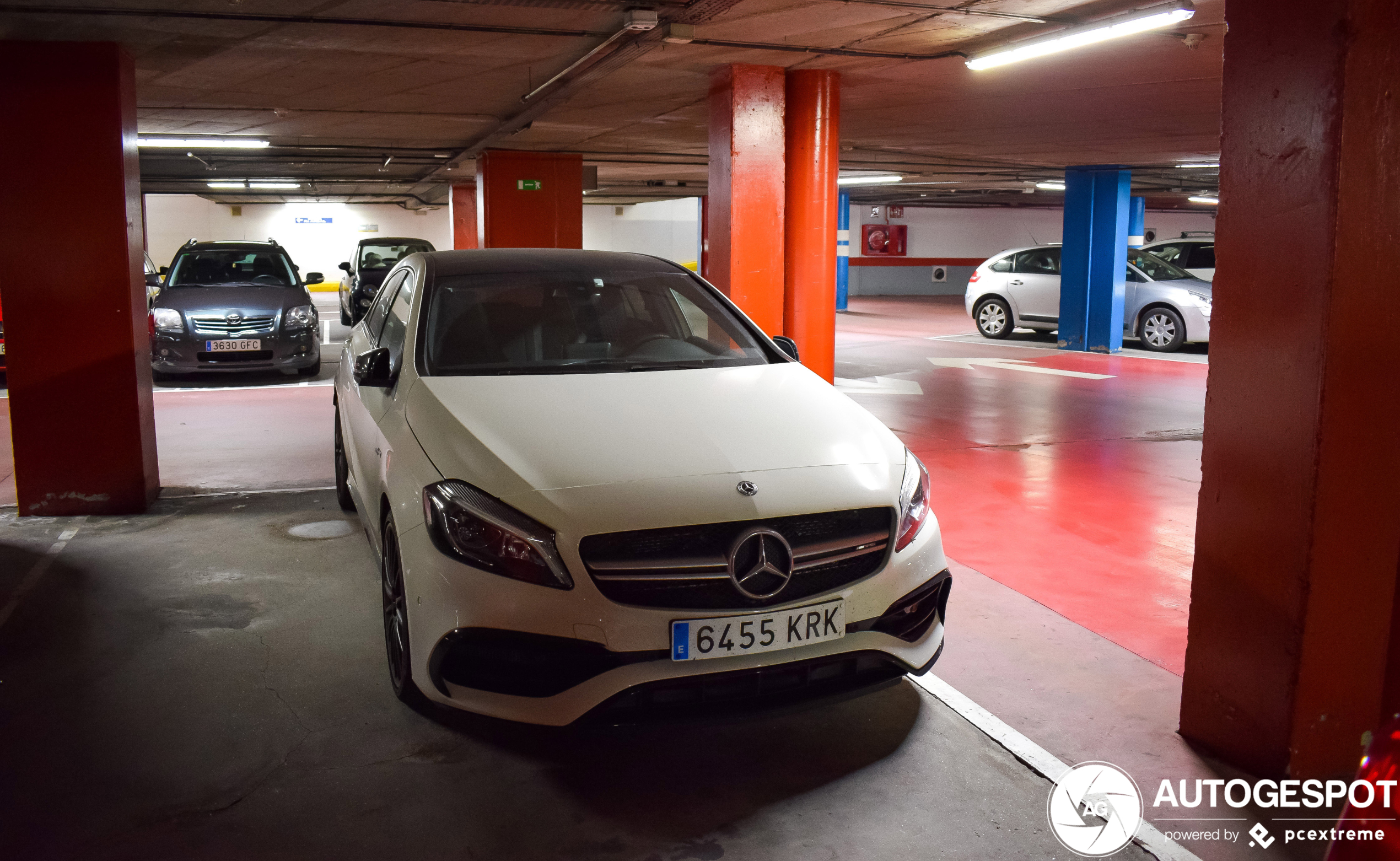 Mercedes-AMG A 45 W176 2015