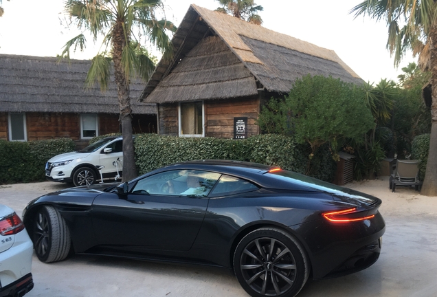 Aston Martin DB11