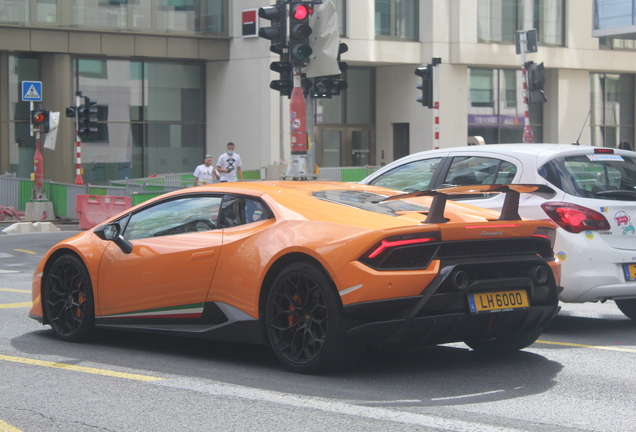 Lamborghini Huracán LP640-4 Performante