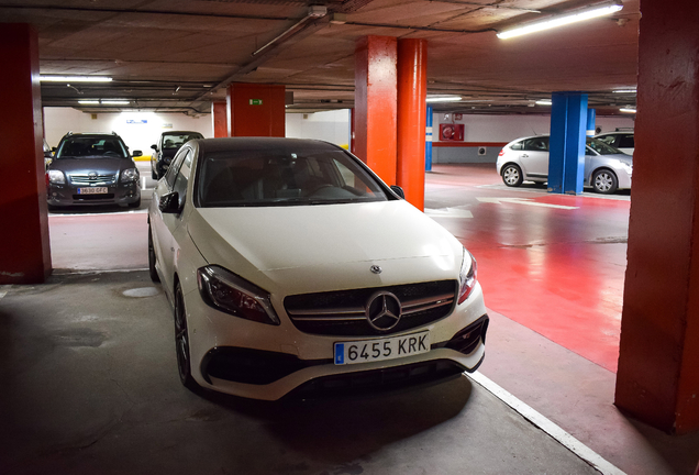 Mercedes-AMG A 45 W176 2015