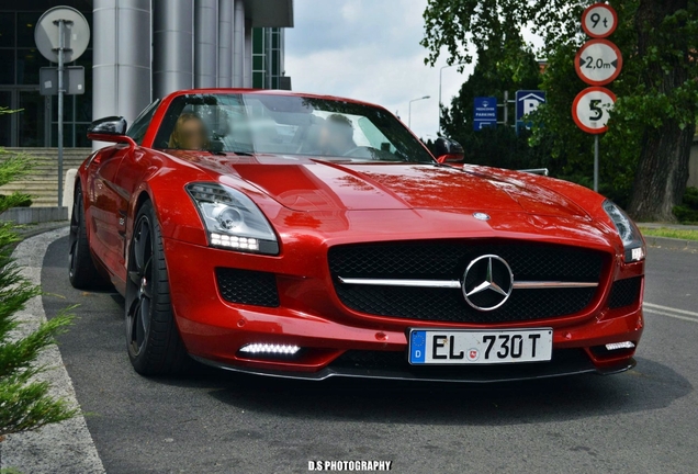 Mercedes-Benz SLS AMG GT Roadster