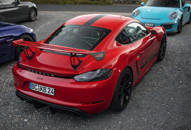 Porsche 718 Cayman GT4