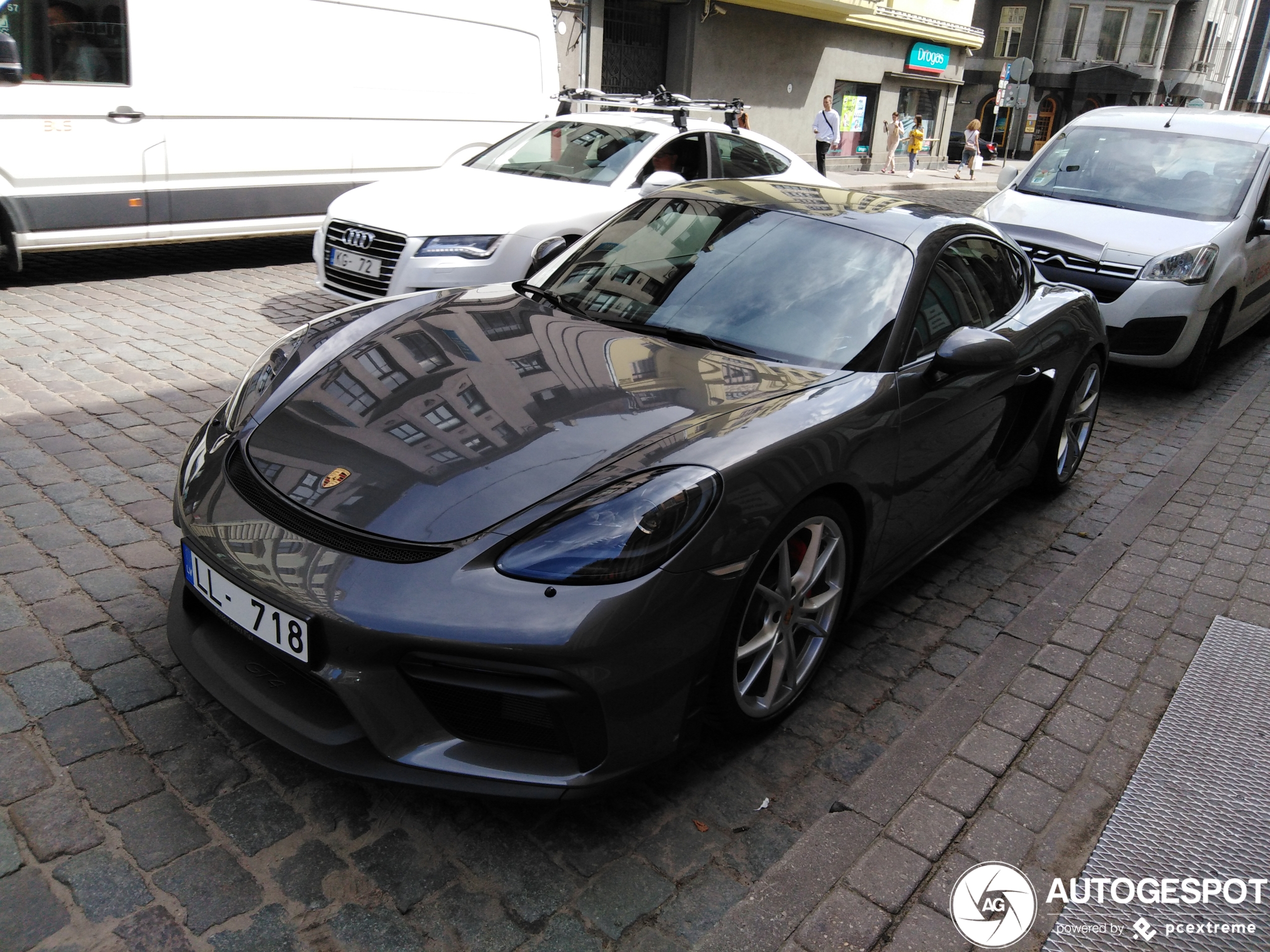 Porsche 718 Cayman S