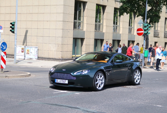 Aston Martin V8 Vantage