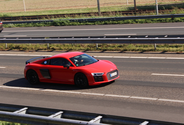 Audi R8 V10 Plus 2015