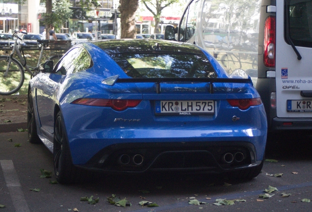 Jaguar F-TYPE SVR Coupé