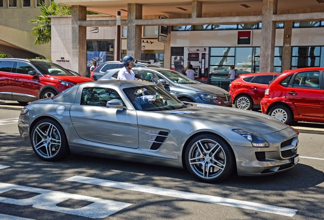 Mercedes-Benz SLS AMG