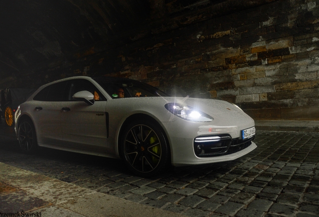 Porsche 971 Panamera Turbo S E-Hybrid Sport Turismo