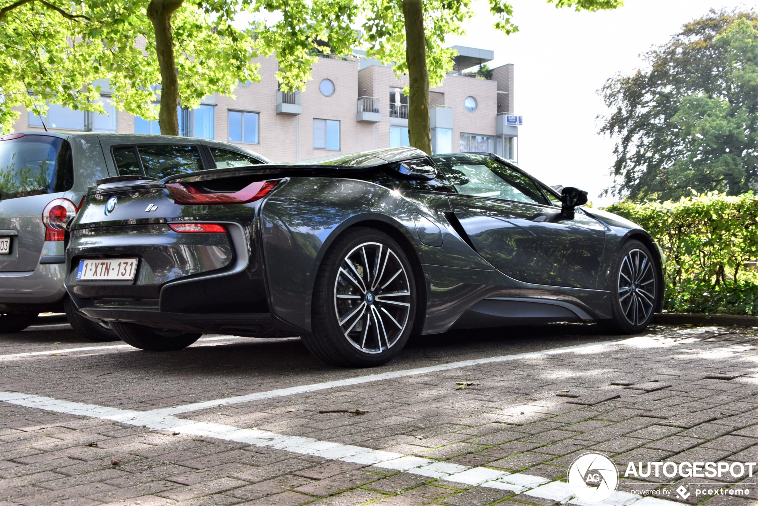 BMW i8 Roadster