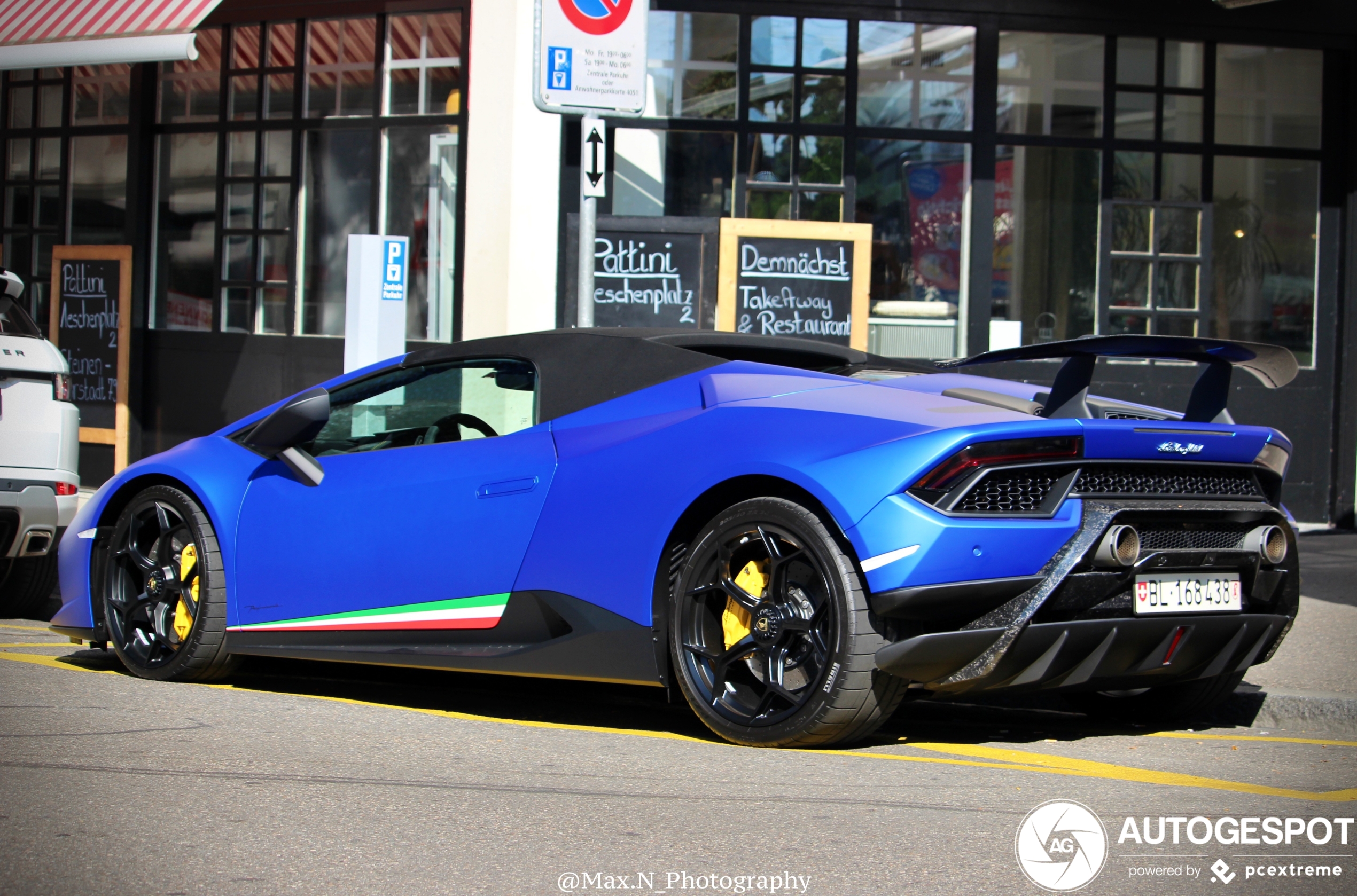 Lamborghini Huracán LP640-4 Performante Spyder