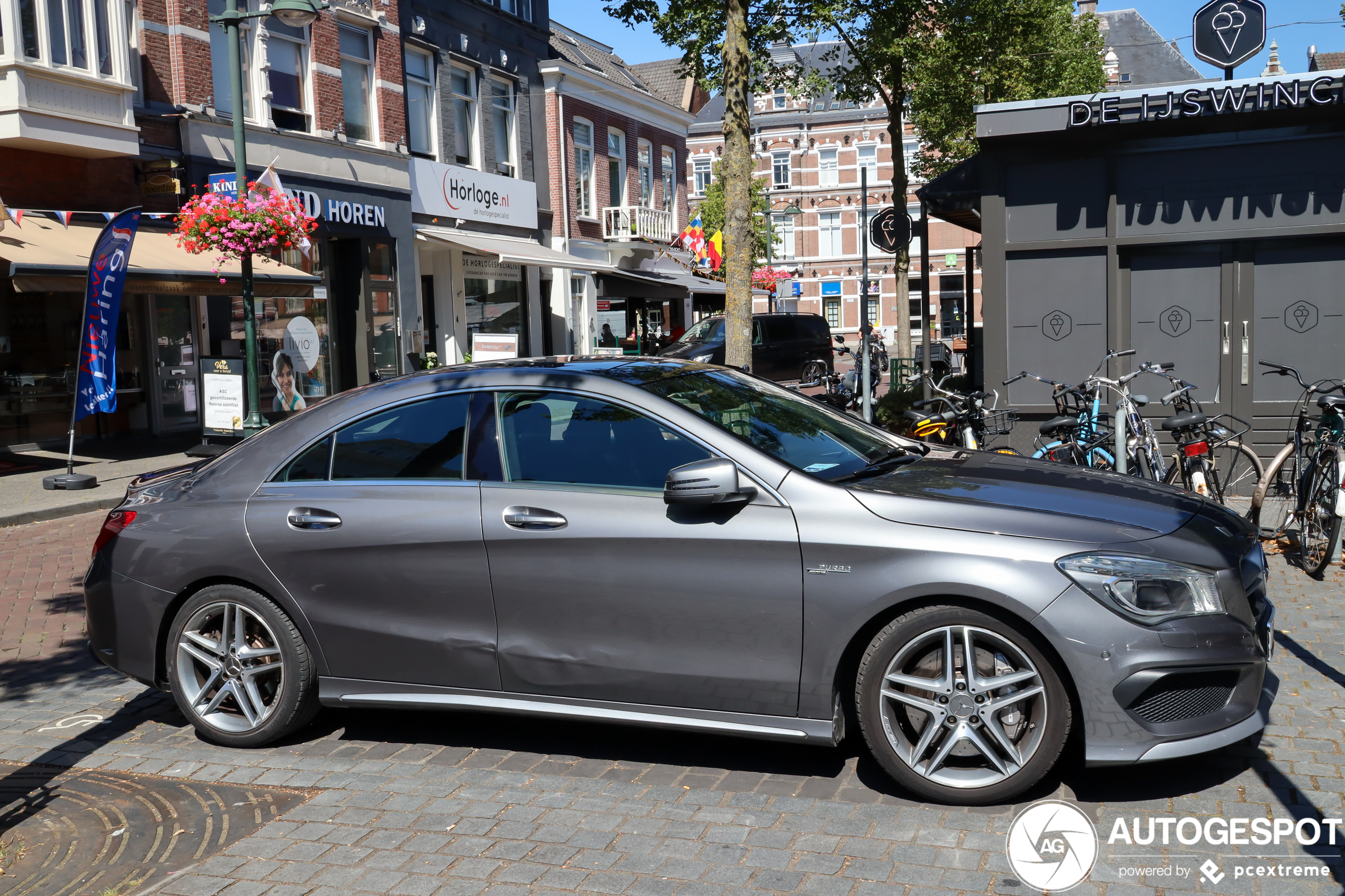 Mercedes-Benz CLA 45 AMG C117