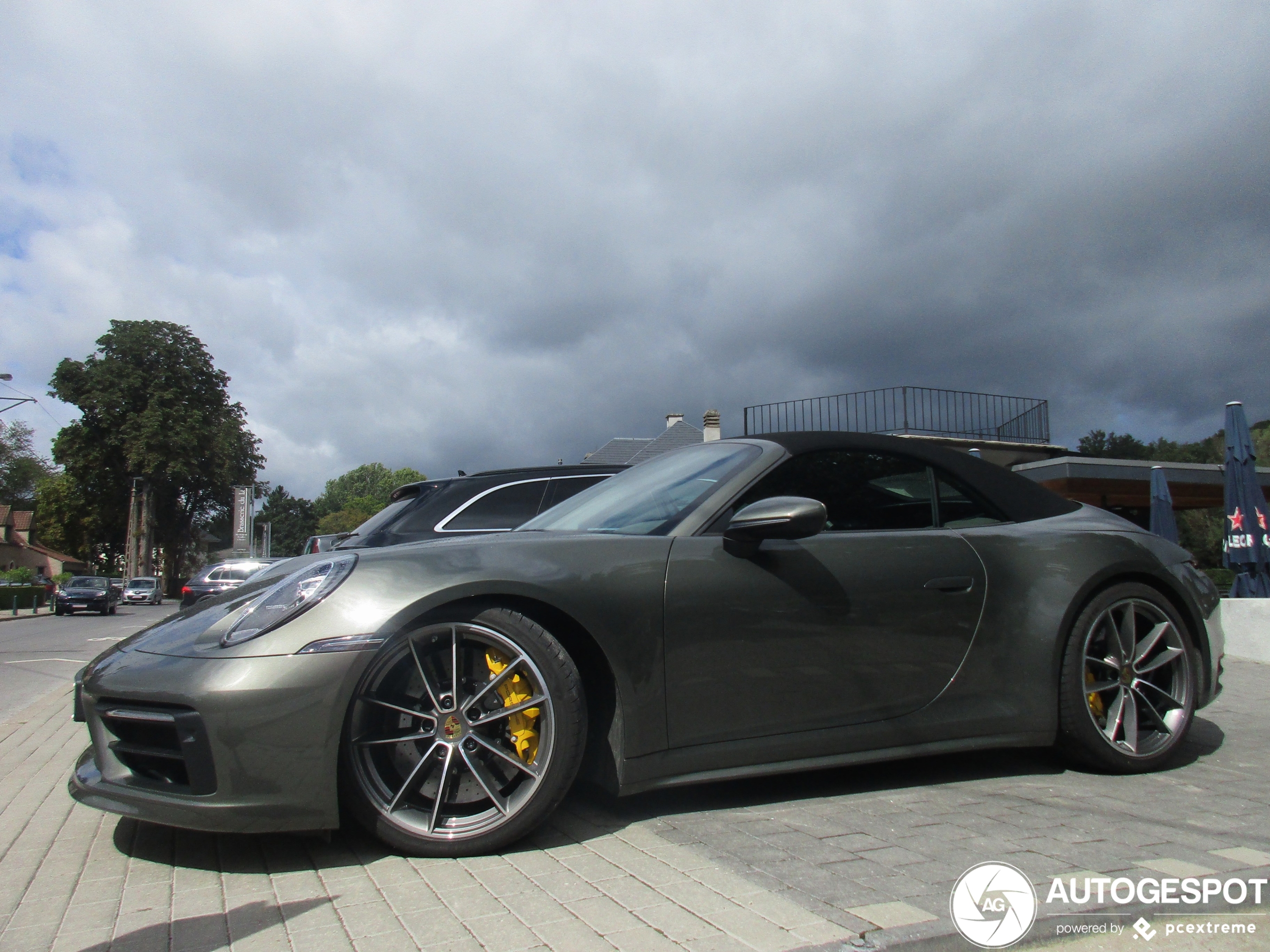 Porsche 992 Carrera 4S Cabriolet