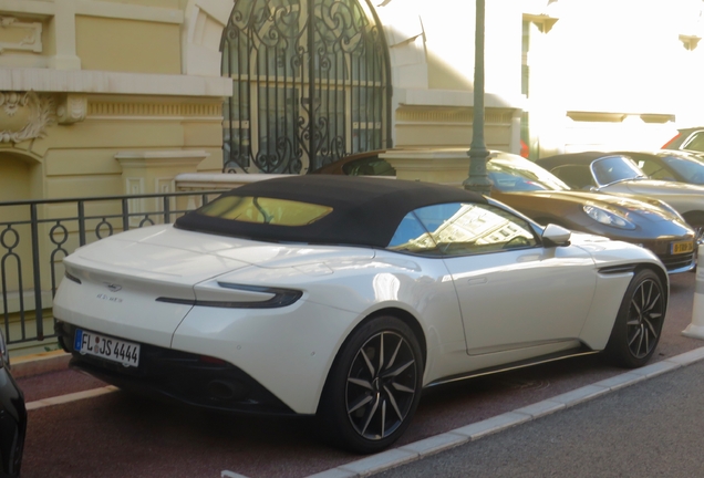 Aston Martin DB11 V8 Volante