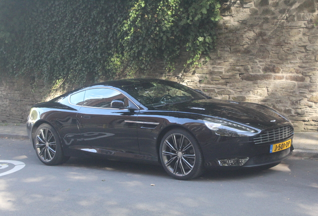 Aston Martin Virage 2011