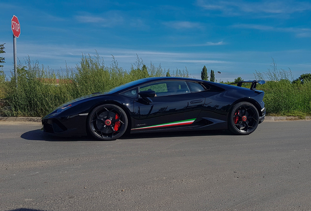 Lamborghini Huracán LP640-4 Performante