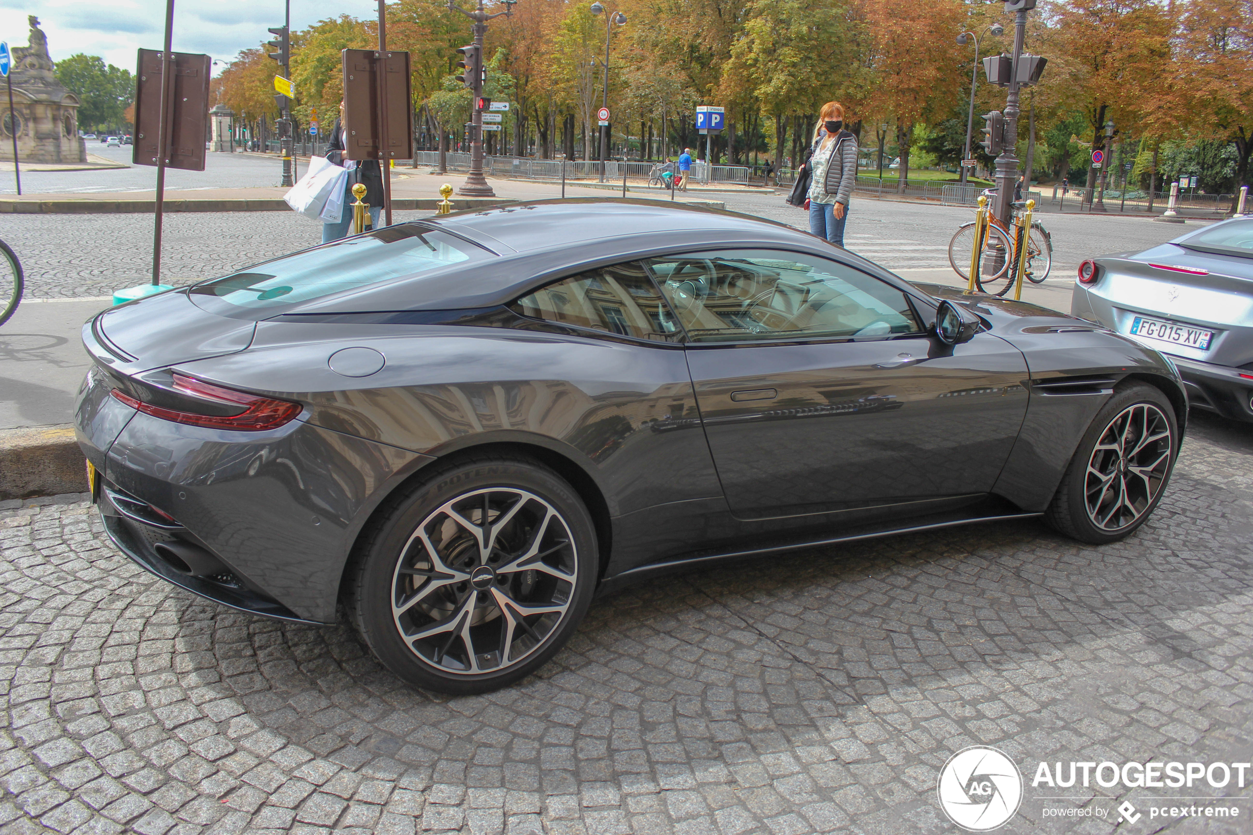 Aston Martin DB11