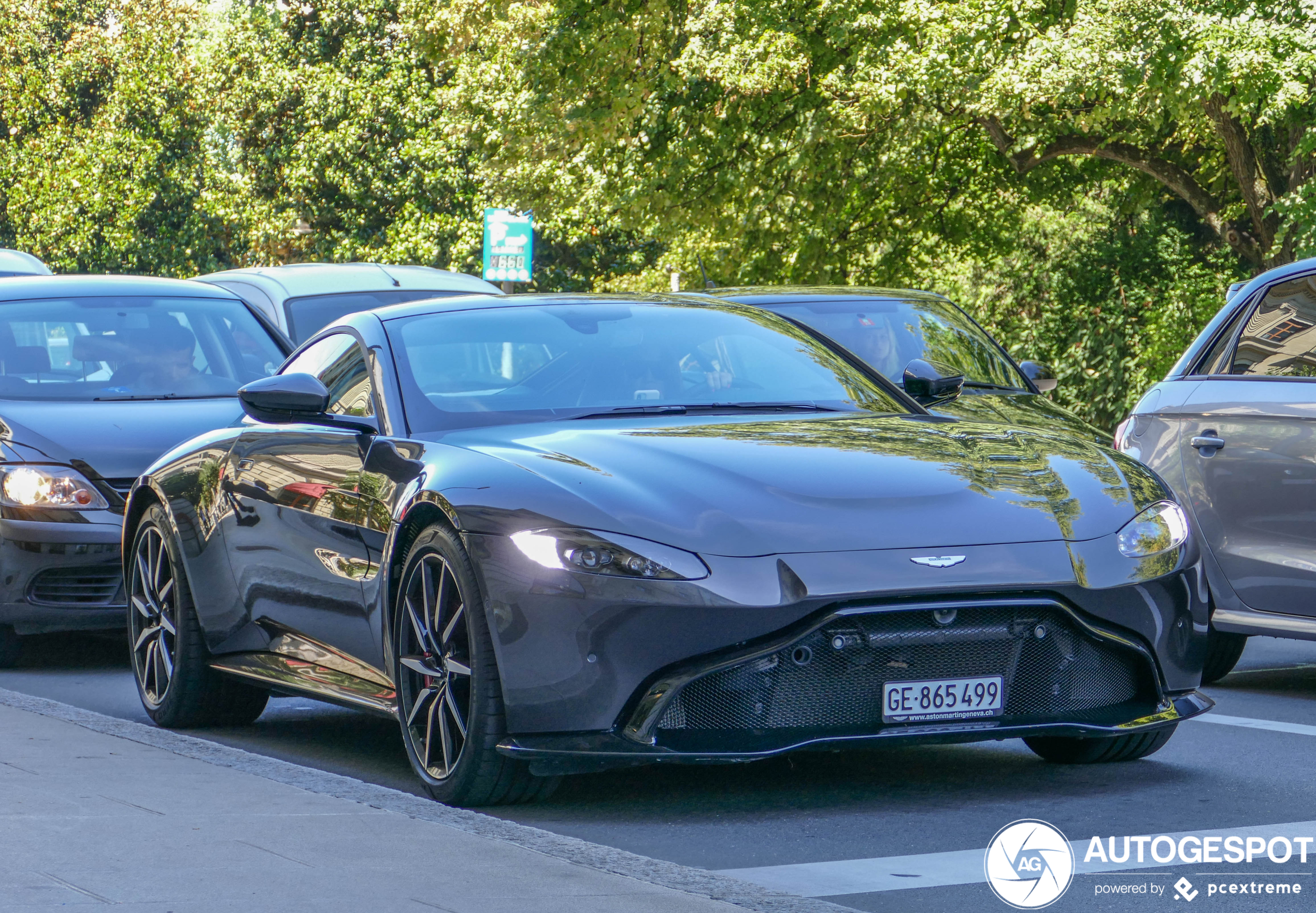 Aston Martin V8 Vantage 2018