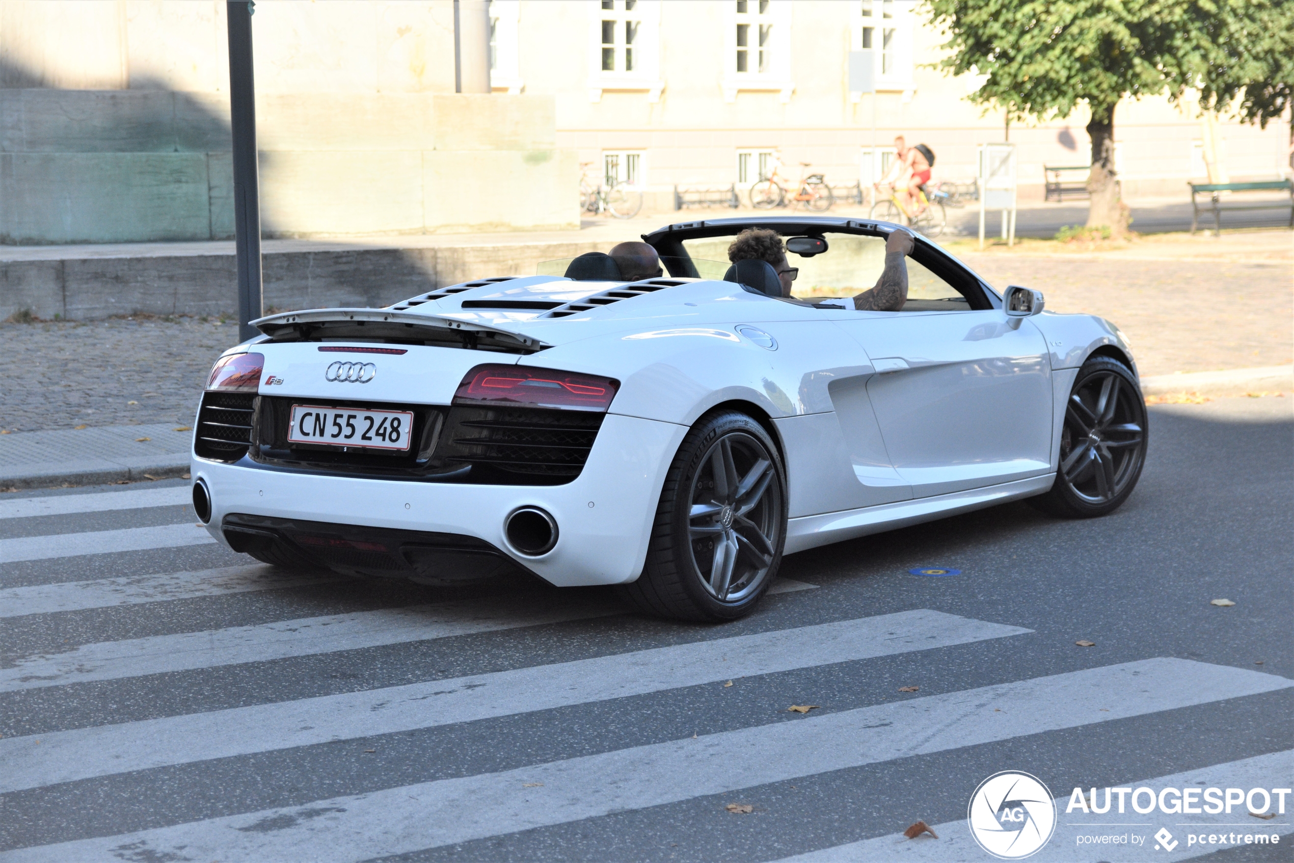 Audi R8 V10 Spyder 2013